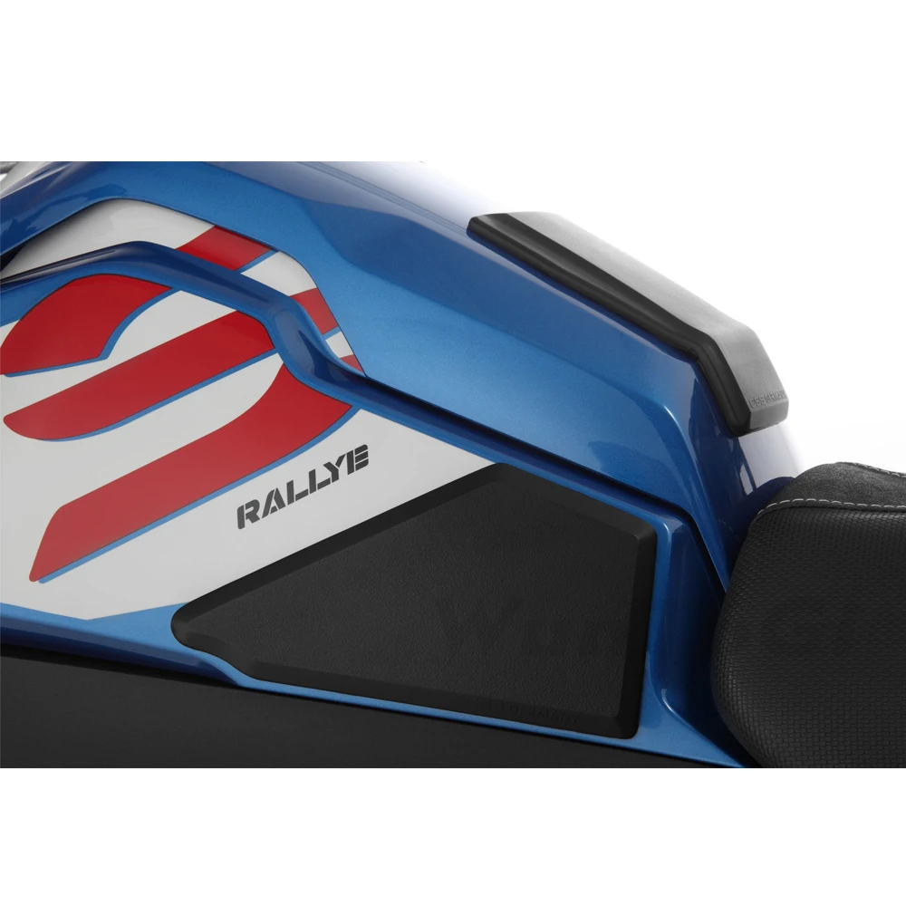 Рисунок 3 - Наклейки на бак мотоцикла для BMW