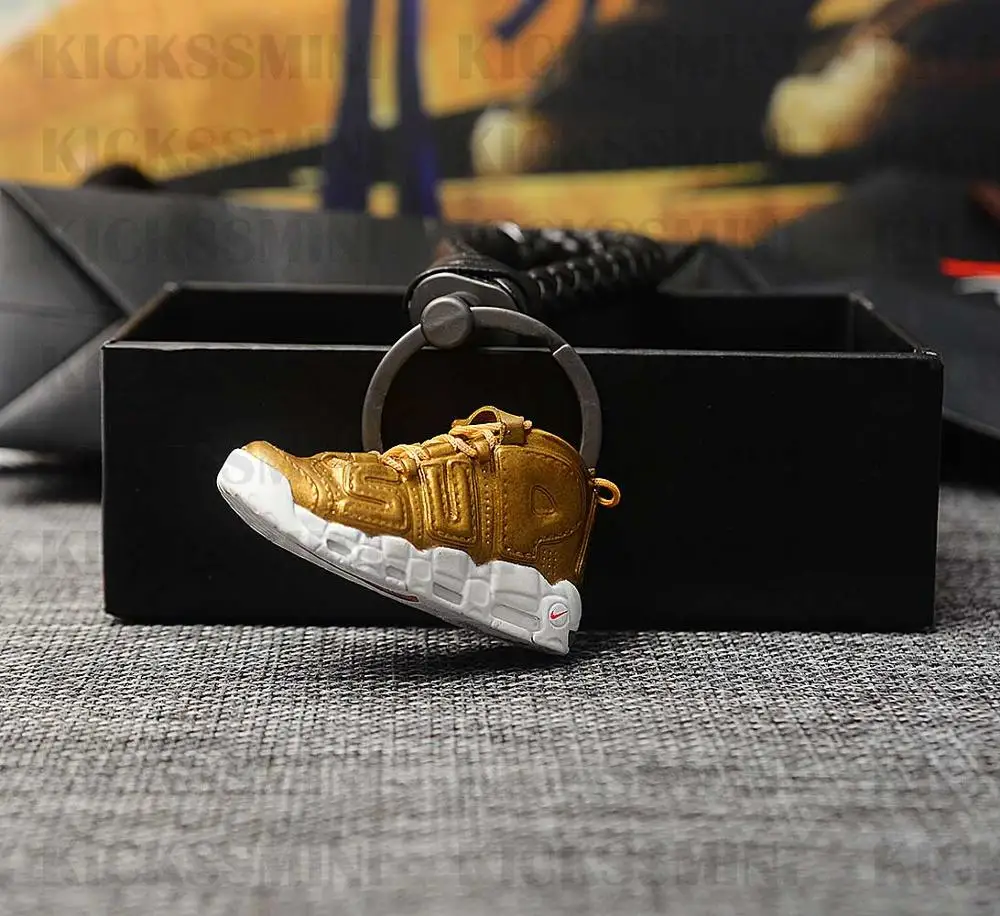 Personality DIY Air Jordan 1 “CHICAGO” part 2 3D Sneaker Model Keychain Bag Box Pendant Couple doll accessory - Цвет: a shoe w rope