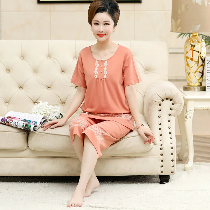 

Middle-aged Pajamas Female Summer Thin Pure Cotton Short Sleeve Capri Pants Two-Piece Set Mom Large Size 200 Home Wear