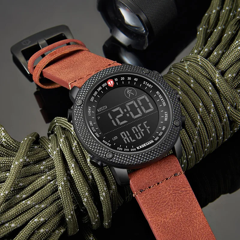 Baratos KADEMAN 2019 relojes deportivos de lujo para hombres reloj Digital LED contador de pasos 3ATM de diseñador de moda relojes de pulsera de cuero Casual reloj