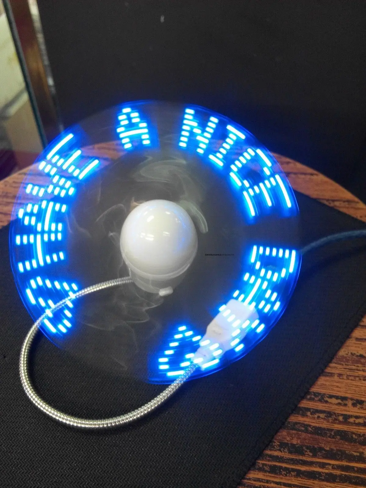 

Blue Durable Adjustable USB Gadget Mini Flexible LED Light USB Fan Time Clock Desktop Clock Cool Gadget Time Display