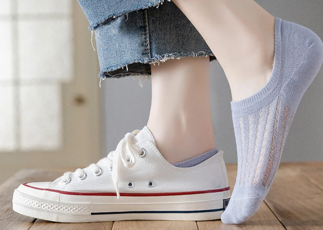 

Носки женские черно-белые, Нескользящие, из чистого хлопка и силикона, с закрытым носком, на весну и осень