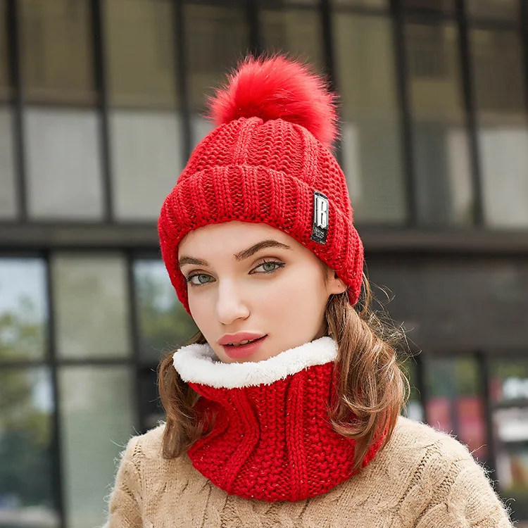 Bonnet Tricoté Femme Ensemble Hiver 2 en 1 Écharpe Beanie avec Cache-Cou  Doublure Polaire Chaud Chapeau d'Hiver avec Pompon Femme Bonnet de Sport et  Tour de Cou Chaud, Super Cadeau Noël Femme/Fille 