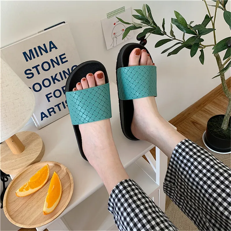 Home Slippers Female Indoor Slippers Beach Flip flops Comfortable Soft Beautiful Outdoor Slippers Shoes Guest Flip flops