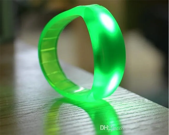 Voice Control Music Activated Led Flashing Bracelet Light Up Bangle Wristband Night Club Activity Party Bar Disco Cheer Props