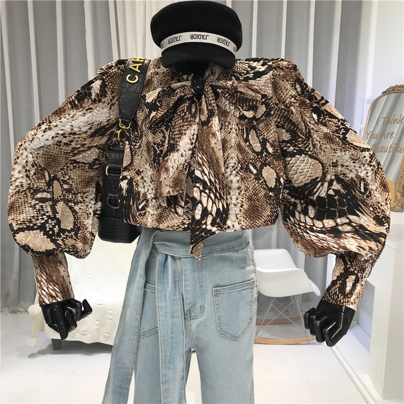 

Fashion Blouse Woman Snakeskin Print Bow Loose-Fit Shirt Women's Fashion Retro Elegant Lantern Sleeve Tops Blouse Blusas Femme