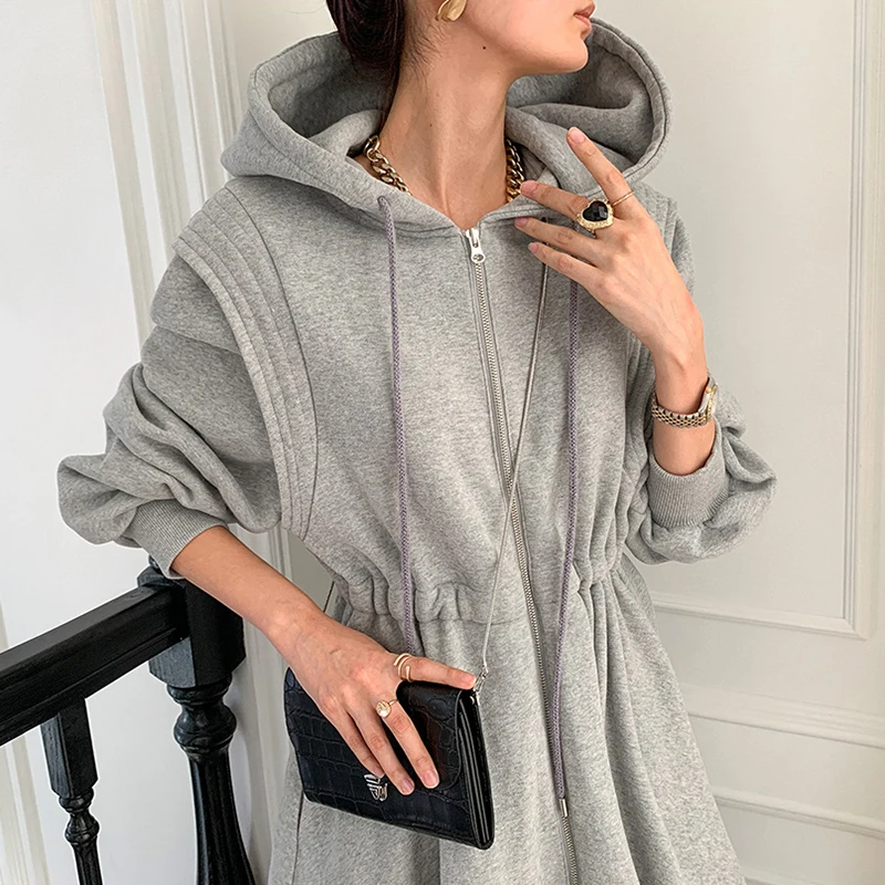 [EWQ] Casual Elastic Waist Long Sleeve Female Beige Dress 2021 Spring Autumn Chic Zippers Women Hooded Sweatshirt Midi | Женская одежда
