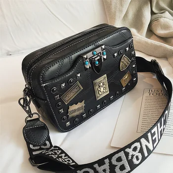 

Women Handbags Metal Badge Appliques Rivet Small Square Crossbody Bags Vintage Pearl Lock Patchwork Shoulder Bolsa Feminina Bag