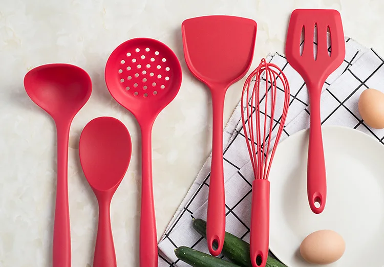Kitchen Tools High-temperature Resistant Silica Gel One-piece Kitchenware 6 Pieces Cooking Set Heat Resistant Non-stick Pot Only