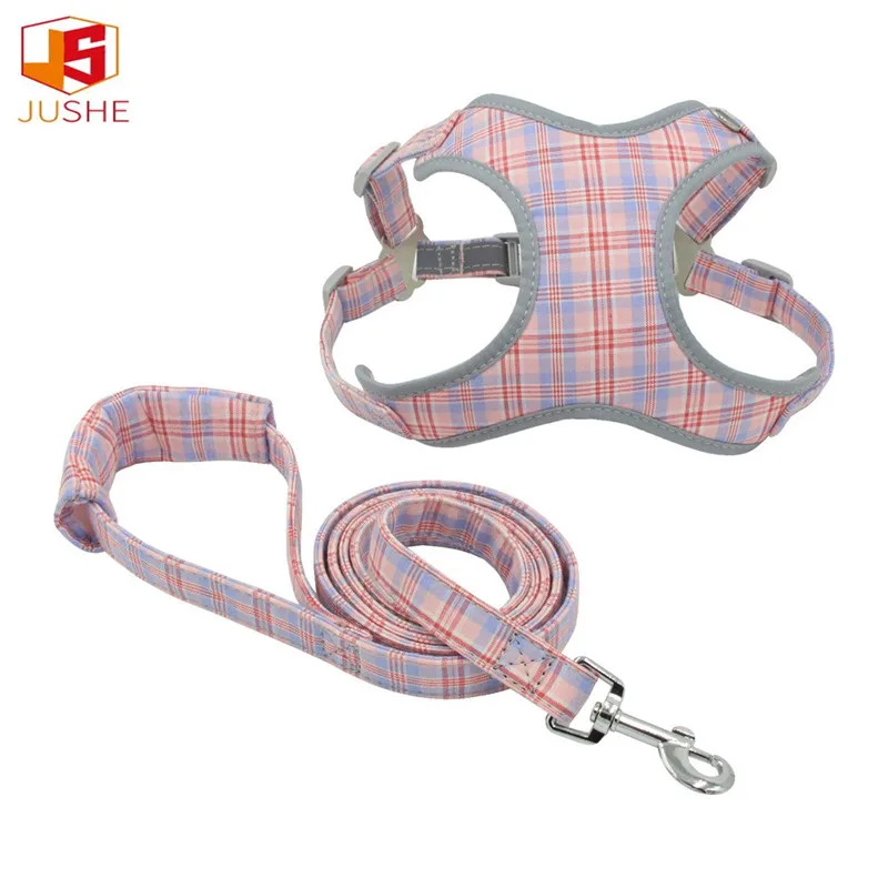 

New reflective vest dog harness pet chest strap breathable dog chest strap comfortable Dog Leash