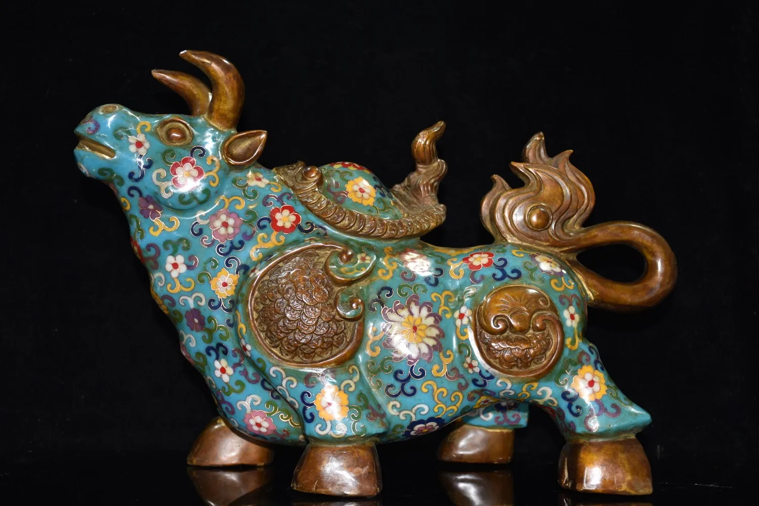 

11”Tibetan Temple Collection Old Bronze Cloisonne Enamel Bullfight Zodiac Bull Statue Lucky Bull market Ornaments Town House