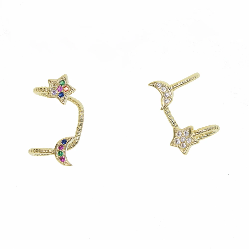 Мини серьги золотистого цвета с закручивающимися ушками и радужными фианитами