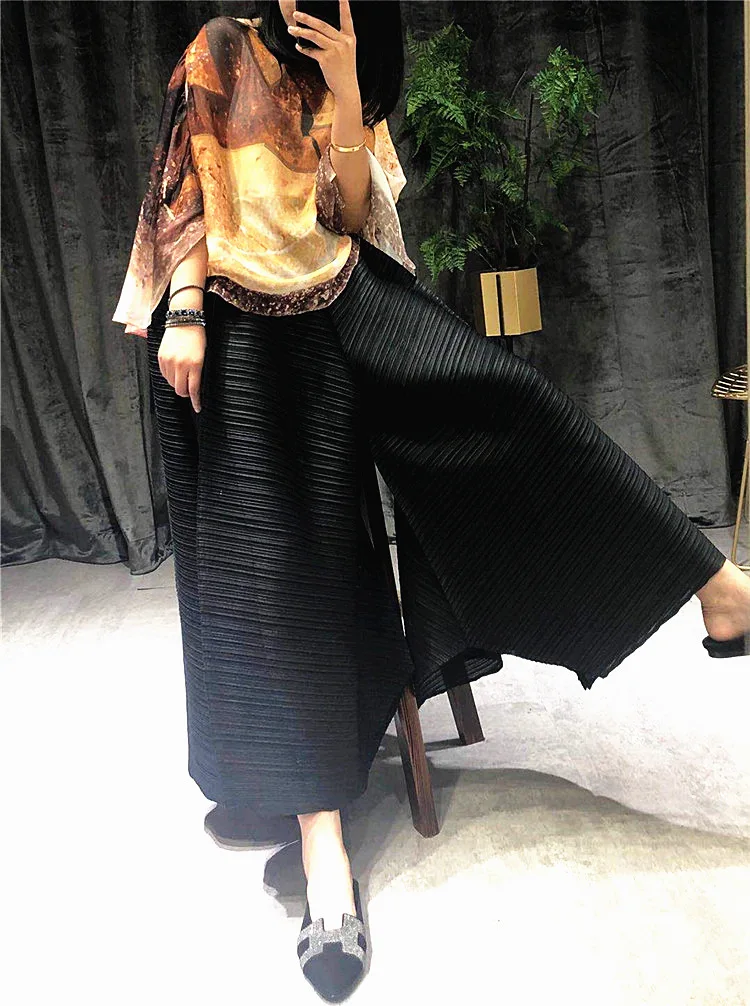 Плюс размер брюки женские осенние 2019 новые стрейч Miyake однотонная плиссированная эластичная талия Свободные повседневные широкие брюки