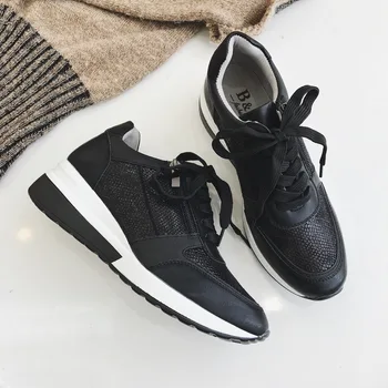 

Women Breathable Running Shoes Outdoor Jogging Walking Lightweight Footwear Comfortable Soft Bottom Shoes Walking Sneakers