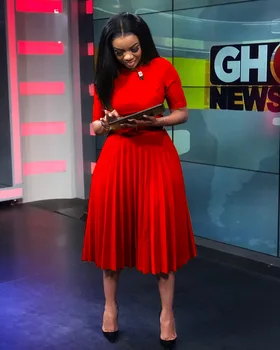 

2020 new dress mid-length short-sleeved waist round neck pleated commuting series fashion solid color hedging