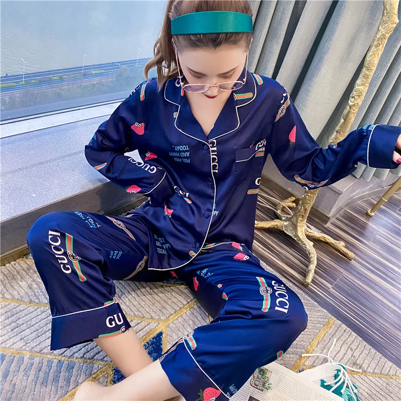 

Spring And Summer Simulation Silk Ladies Printed Pajamas Set Explosion Models Ice And Snow Silk Long Sleeves