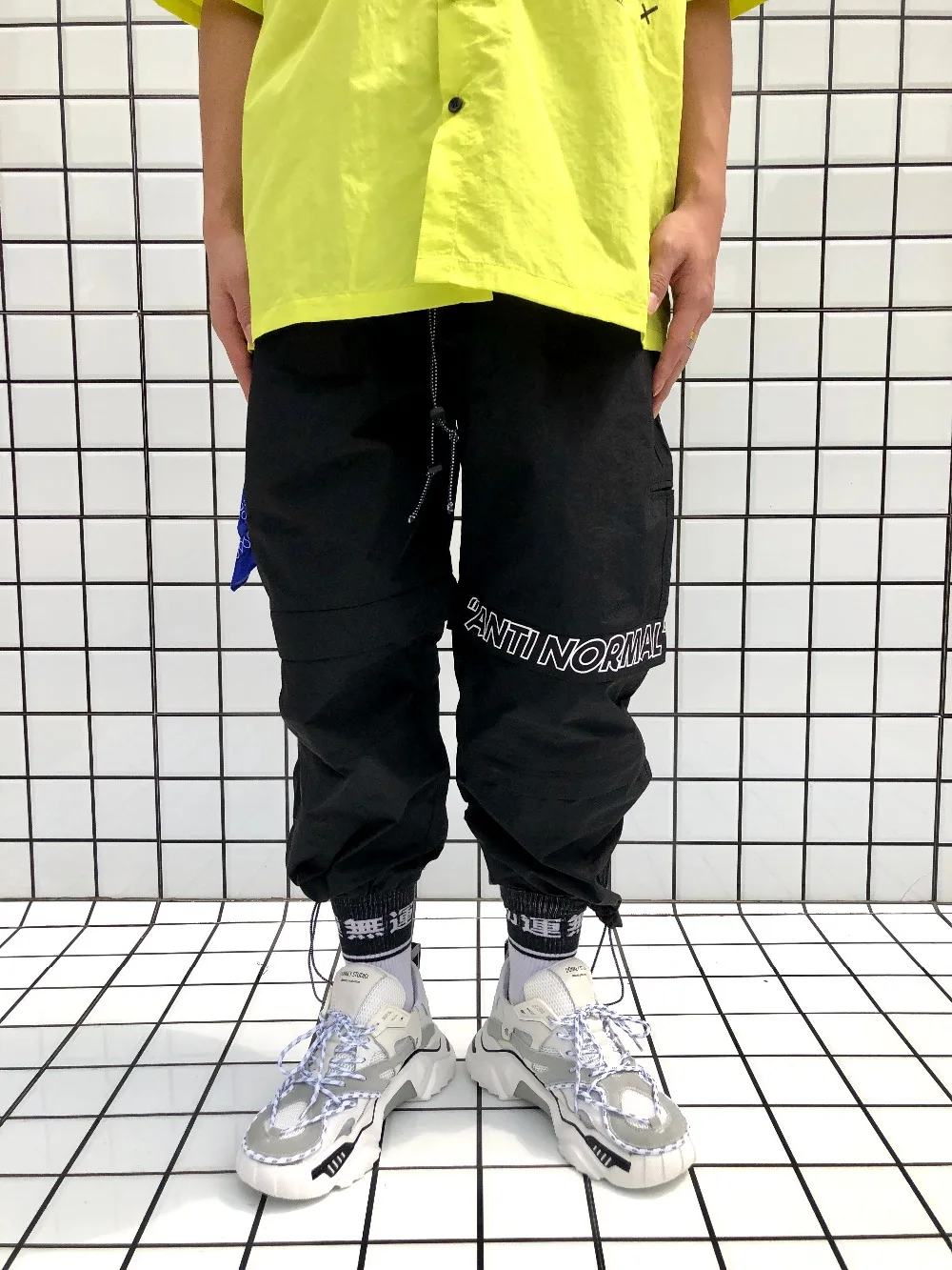 52130333