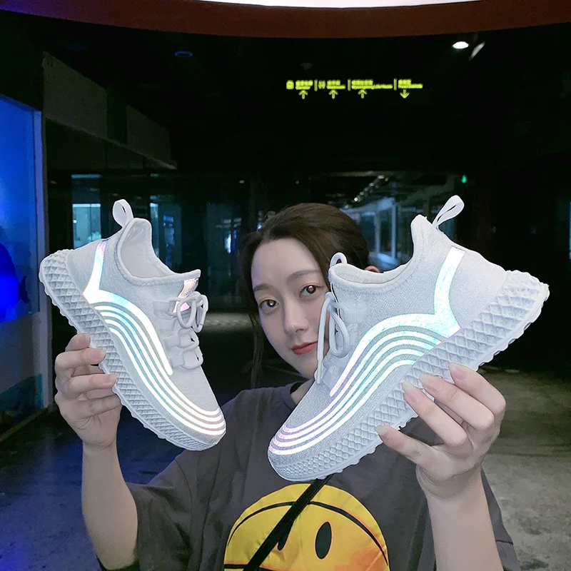 

Reflective Flat Sneakers Women Mesh Breathable Leisure Running Shoes Brand Non-slip Sports Shoes Zapatillas Mujer Deportiva