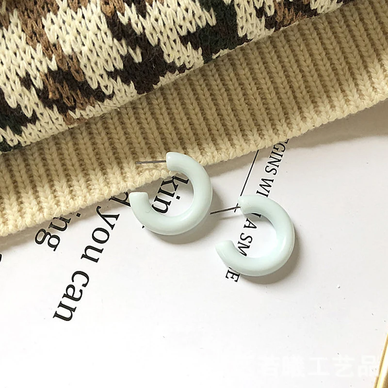 9572843598_2119190913