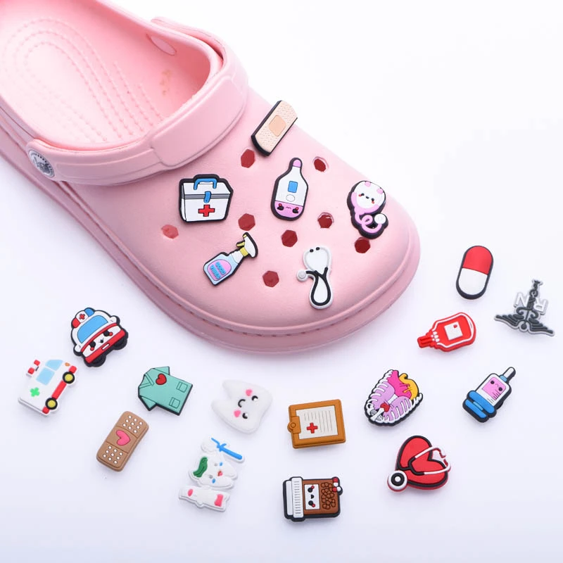 Suministros médicos de PVC 1 piezas, JIBZ Croc charms de, jeringa de estetoscopio, hebilla de accesorios de zapatos, sandalias cocodrilo, decoración de zapatos - AliExpress Calzado