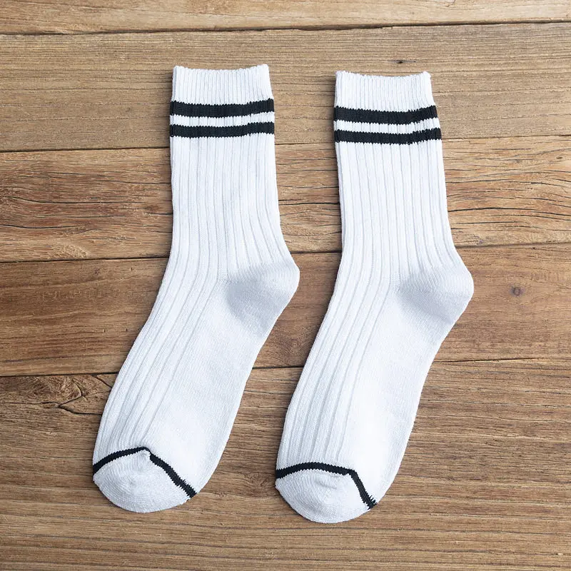 Dreamlikelin мужские модные полосатые длинные носки из хлопка контрастного цвета спортивные носки для отдыха белые черные носки подарок для мужчин - Цвет: Белый