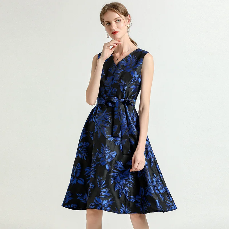 

2019 WOMEN'S Dress New Style Europe And America Blue Leaf Jacquard V-neck Sleeveless Lace-up Waist Hugging Dress