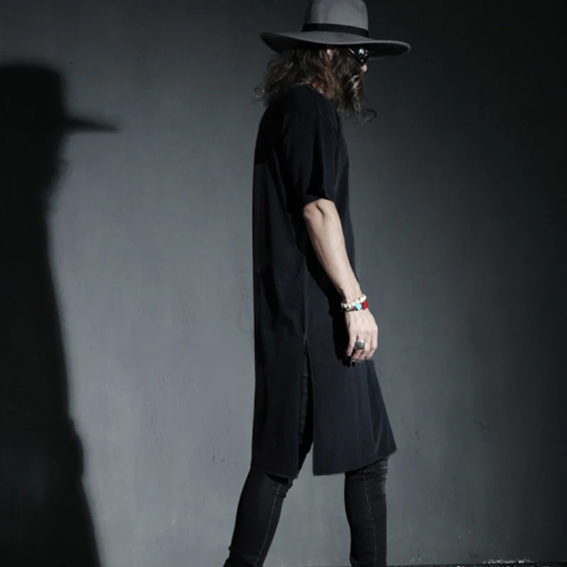 

Men's T shirt summer edition Korean men's version of the long short sleeve T shirt stage fashion trend