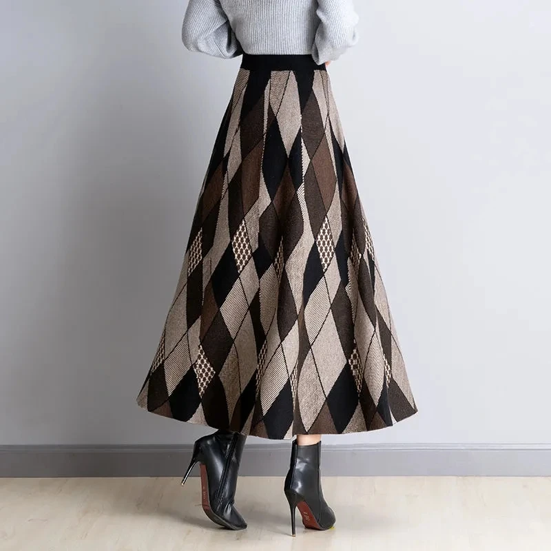 Autumn And Winter New Plaid Skirts Female Temperament A-Line Skirt Women Long Knitted Big Pendulum Thick Skirt Mujer Elegant 100