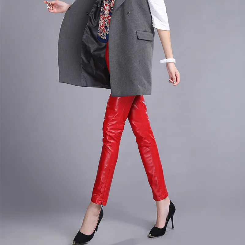 Elegante Hoge Kwaliteit Lederen Broek Vrouwen Hoge Taille Geplooid Slanke Broek Kantoor Dame Rood Zwart Schapenvacht Potlood Pantalon Mujer Elegante Hoge Kwaliteit Lederen Broek Vrouwen Hoge Taille Geplooid Slanke Broek Kantoor Dame Rood Zwart Schapenvacht Potlood Pantalon Mujer