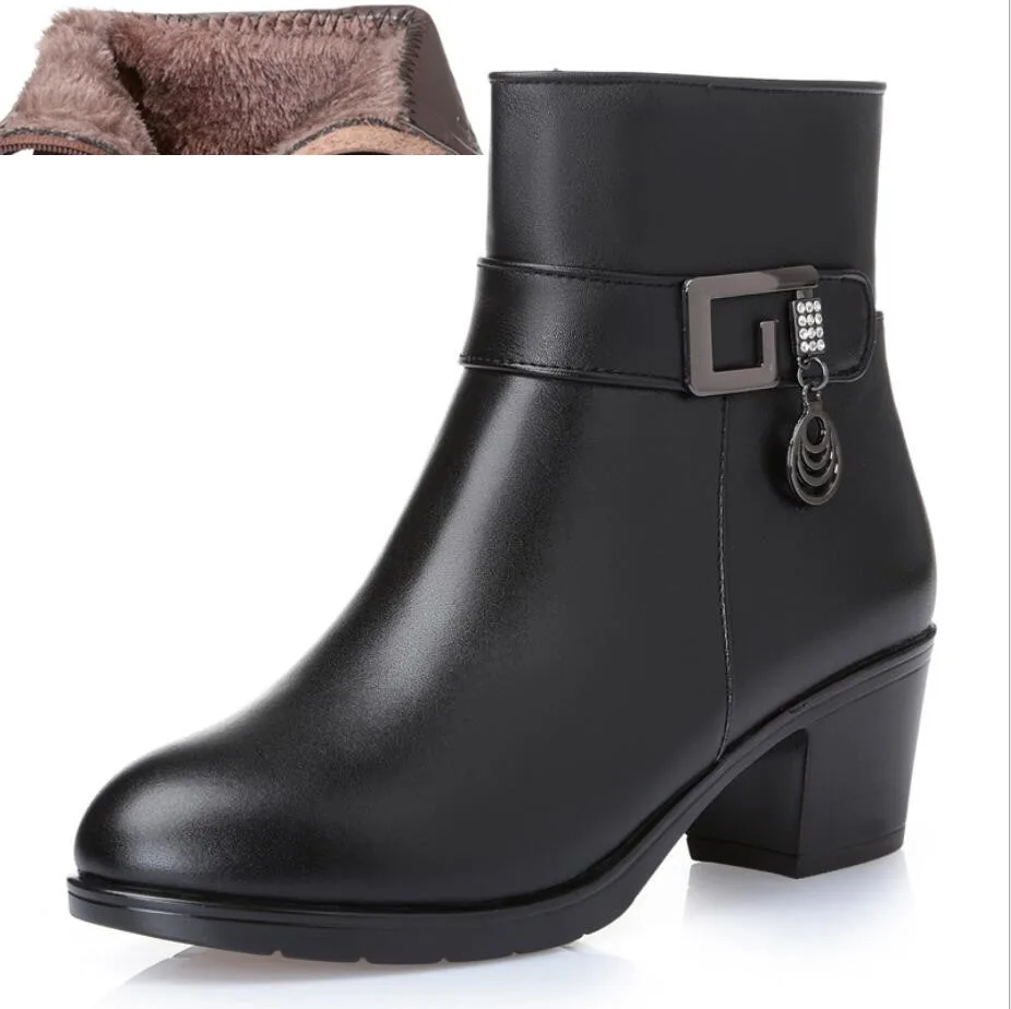 Black velvet D393/женские ботинки из натуральной кожи; зимние женские ботинки из толстой шерсти с подкладкой из натуральной кожи; ботинки для матери большого размера; Botas Mujer - Цвет: Black velvet