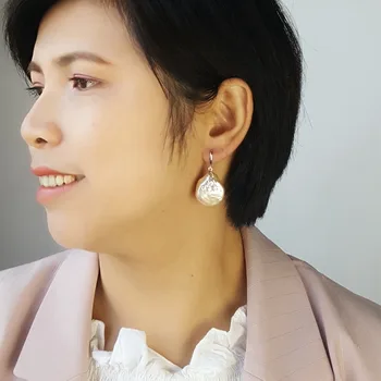 

Lily Jewelry Real White/Pink Coin Shape Baroque Pearl 20-21mm Drop Earrings For Women Drop Shipping