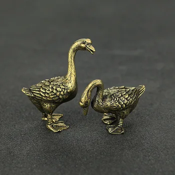 

Mini 2pcs Cute Brass Goose Vintage Animal Statue Metal Figure Props Home Office Desk Decor Ornament Toy Gift