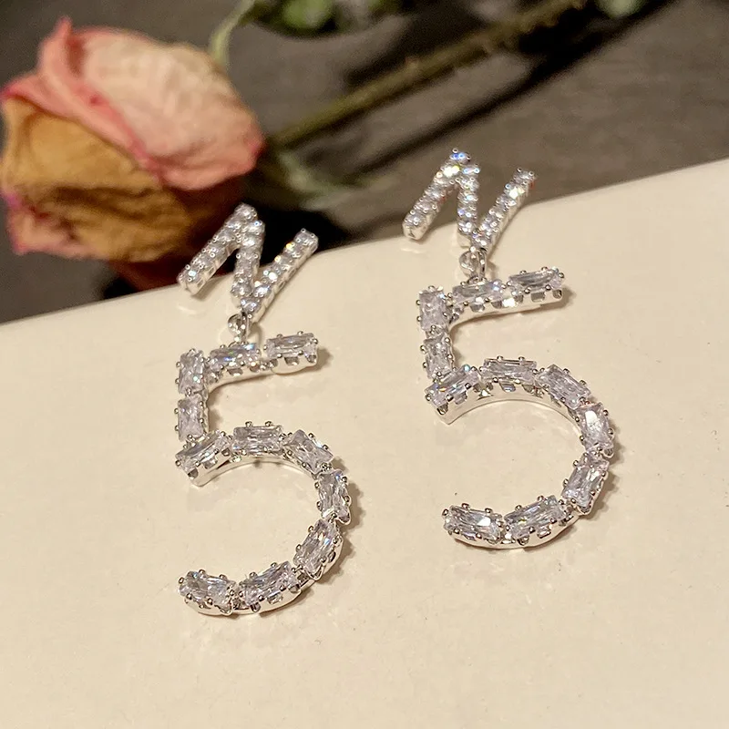 

fashion letter N and 5 drop earring for women