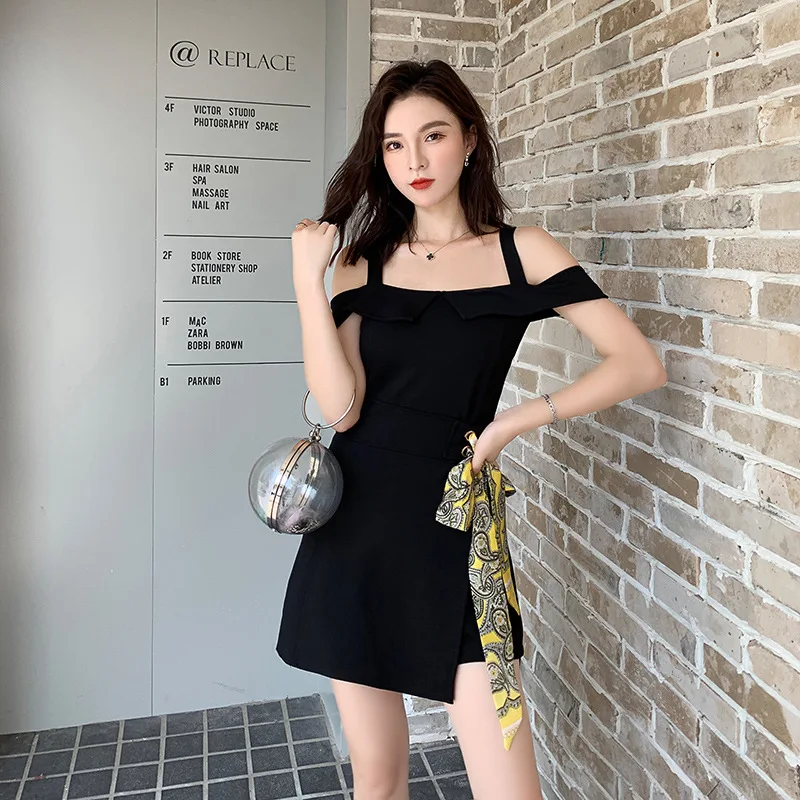 

Ribbon Decoration Horizontal Neck Set Tops + Shorts Two-Piece Set