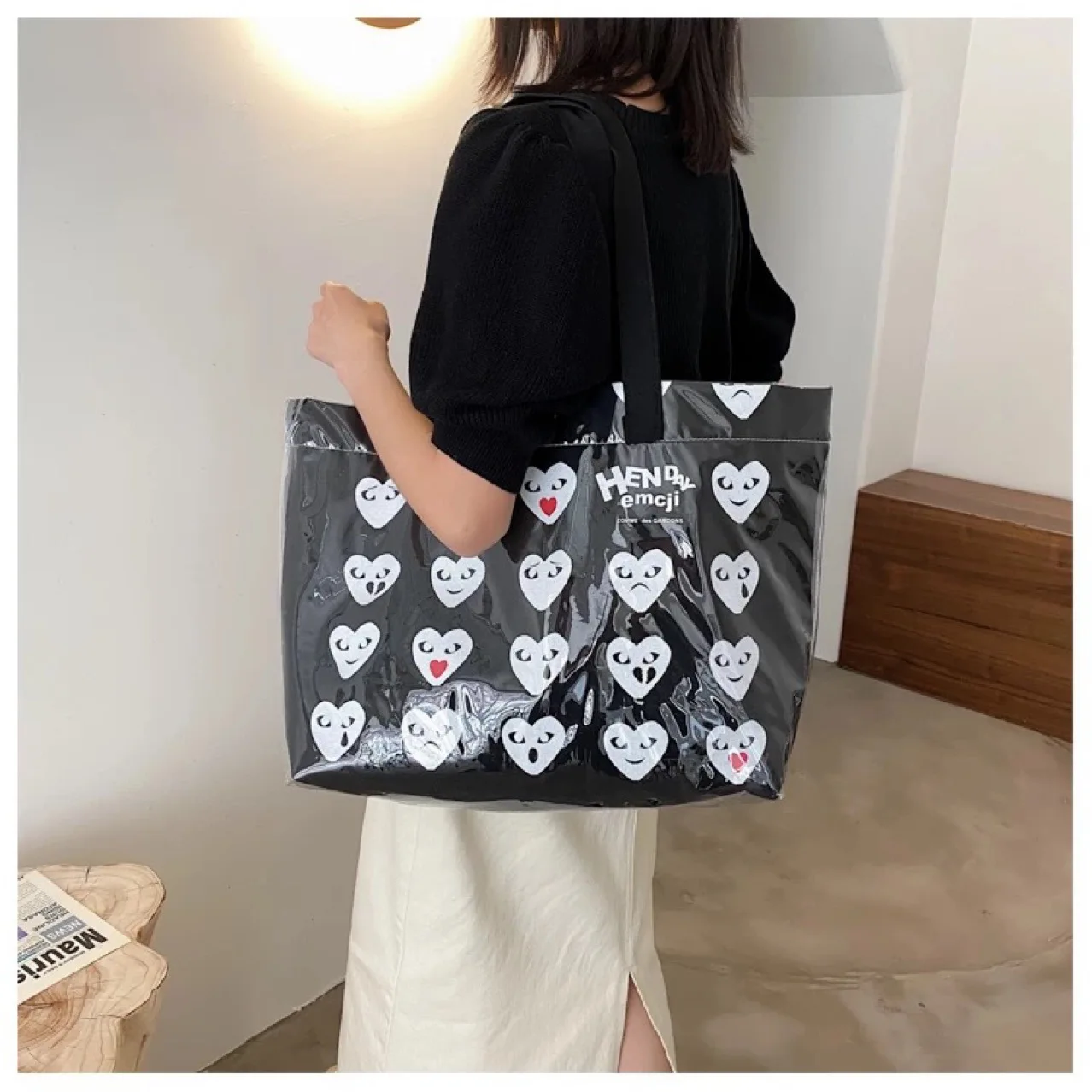 2021 New Female Tote Christmas Black Love Kraft Paper Bag Large Capacity Shopper Bag Graffiti PVC Tote 