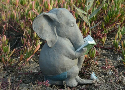 Big Elephant Figurines Fairy Garden Animal Ornaments Home Decor Tabletop Decor Souvenir Crafts Decoracion Hogar Nordico Moderno - Цвет: Elephant read book