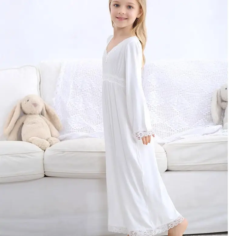 Одежда для маленьких девочек; пижамы; коллекция года; осенняя одежда для сна для девочек; белая кружевная длинная ночная рубашка для малышей; красивое детское пижамное платье в европейском стиле