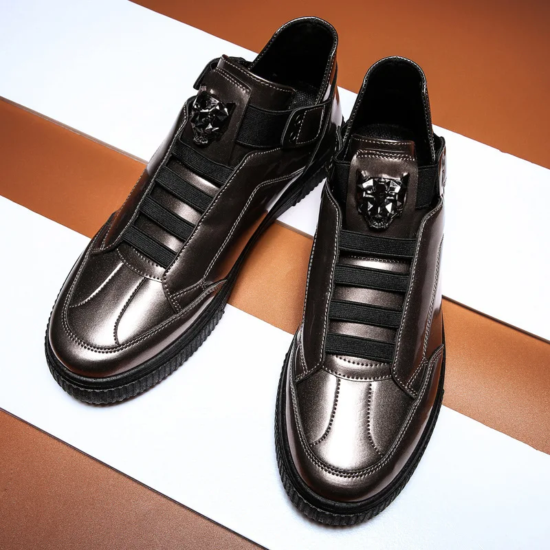 

Ozhouzhan Casual High Shoes Men Breathable Bright Skin Mirror Gold Athletic Shoes Popular Brand Patent Leather Buckle Bang Skate