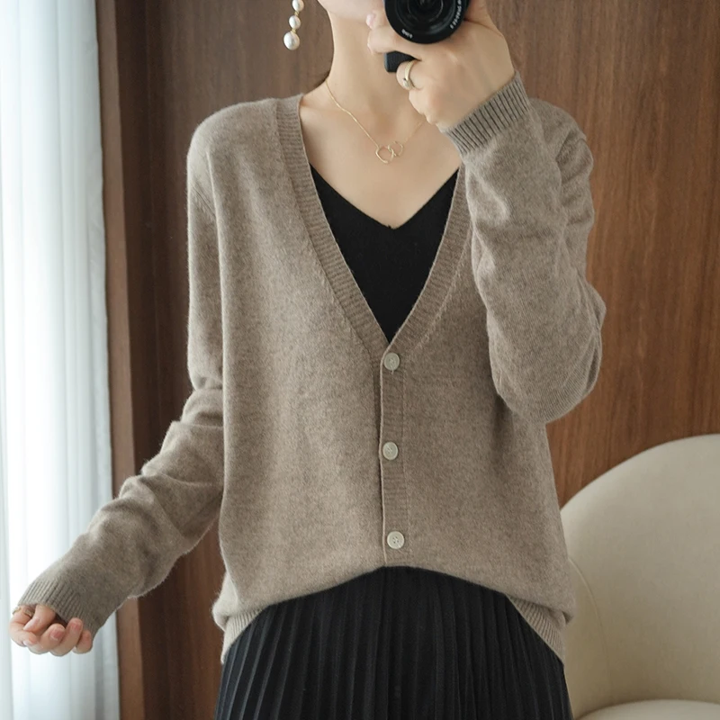 

New Sweaters For Spring And Autumn, Women's V-Neck Wool Knit Cardigan, Buttons, Large Size, Short, 100% Wool, All-Match Fashion
