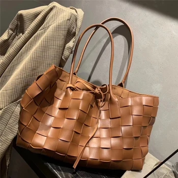 

Leisure bag autumn and winter 2020 new texture mother bag large capacity single shoulder beach bag women's bag woven Tote Bag