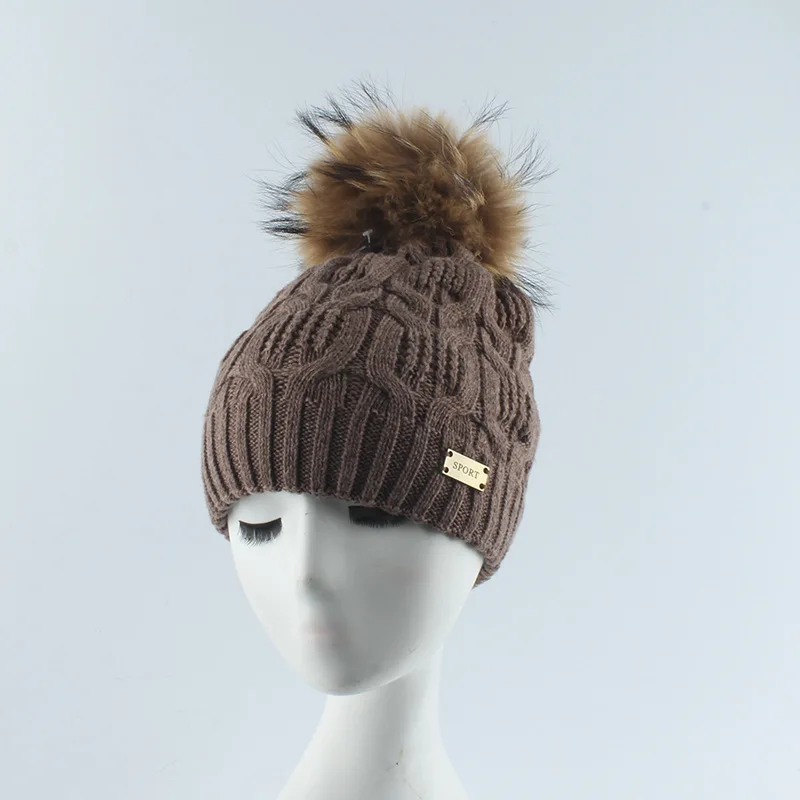 Brown natural fur Зимние шапки для женщин шапочки из кроличьей шерсти вязаная шапка женская шапочка мяч из натурального меха енота теплая шапка женская Повседневная шапка - Цвет: Brown natural fur