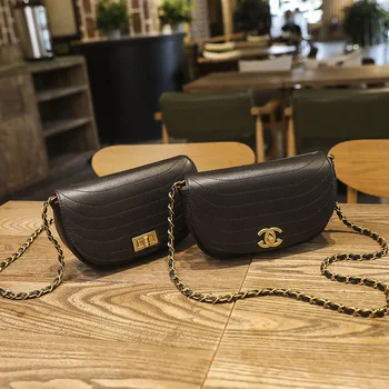 

2020 new net red small fragrance wind chain bag spring section ladies shoulder bag diagonal female bag saddle bag