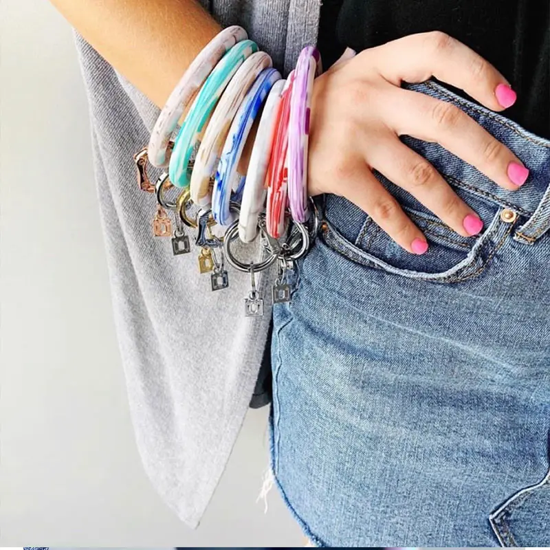 

Flatfoosie Big O Soft Silicone Loop Wrist Key Ring Keychain with Gold O Clasp Round Key Wrist Strap Accessories Wholesale Gifts