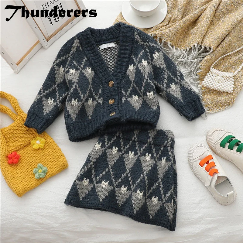 Thunderers/комплект зимней теплой одежды для девочек; вязаный детский костюм в клетку с принтом; свитер с длинными рукавами и короткая юбка; Одежда для девочек