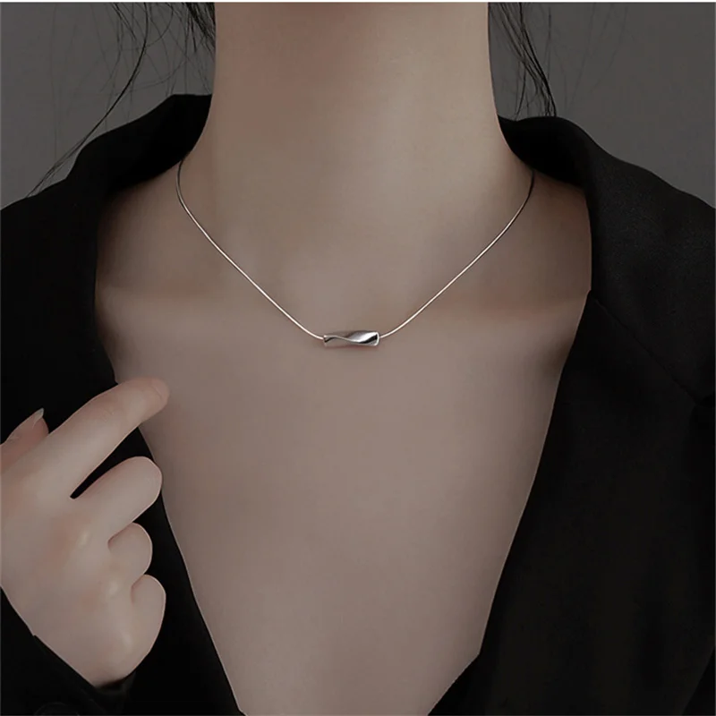 Женское Ожерелье-чокер из серебра 925 пробы с золотистыми бусинами | Украшения и