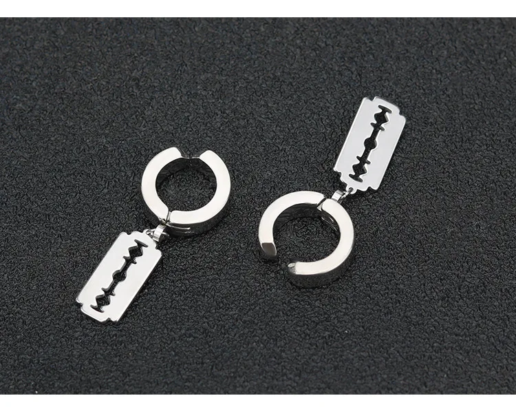 12632355248_996853077