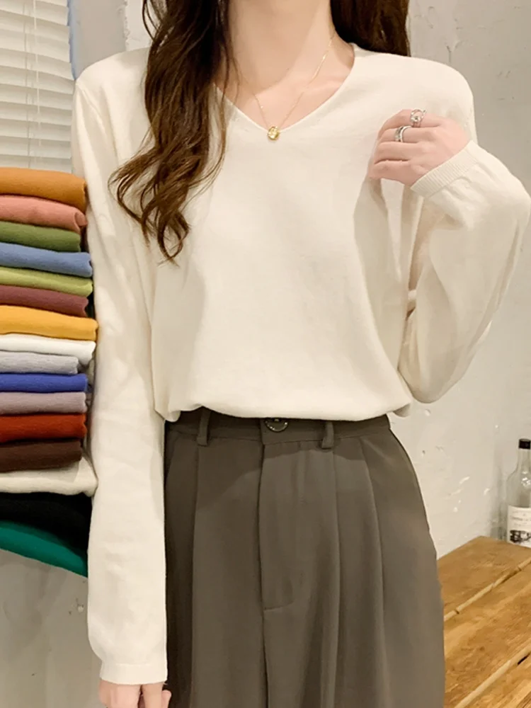 Блузка с глубоким вырезом Женская одежда на весну и осень зиму белым свитером 2021
