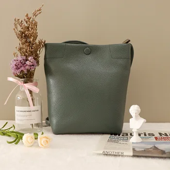 

WOMEN'S Leather Bags Bucket Bag Fashion Cowhide Women's Hand Bag