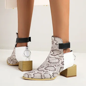 

2020 New Snake Print Color Matching Square Heel Women's Short Boots Pointed Back Zipper Fashion Boots Plus Size Women's Shoes