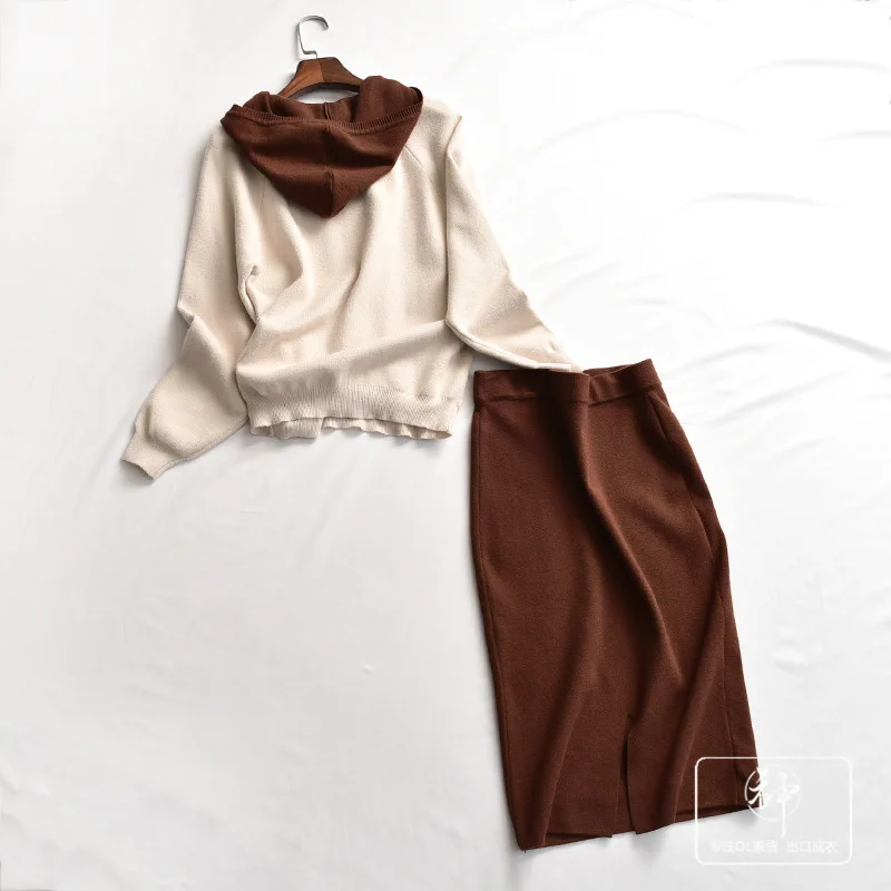 

A Generation of 2019 Autumn And Winter New Products Contrast Color Hooded Mock Two-Piece Raglan Long Sleeve Knitted Sweater Set